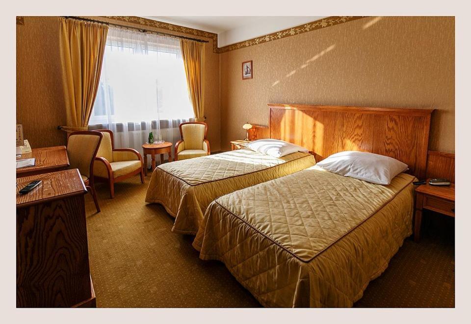 Hotel Mistral Marki  Εξωτερικό φωτογραφία