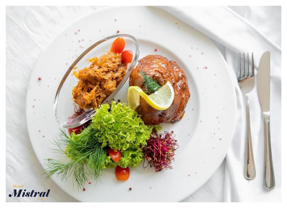 Hotel Mistral Marki  Εξωτερικό φωτογραφία