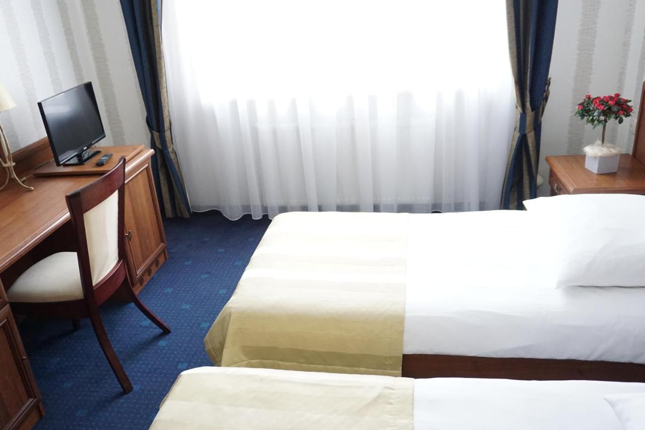 Hotel Mistral Marki  Εξωτερικό φωτογραφία