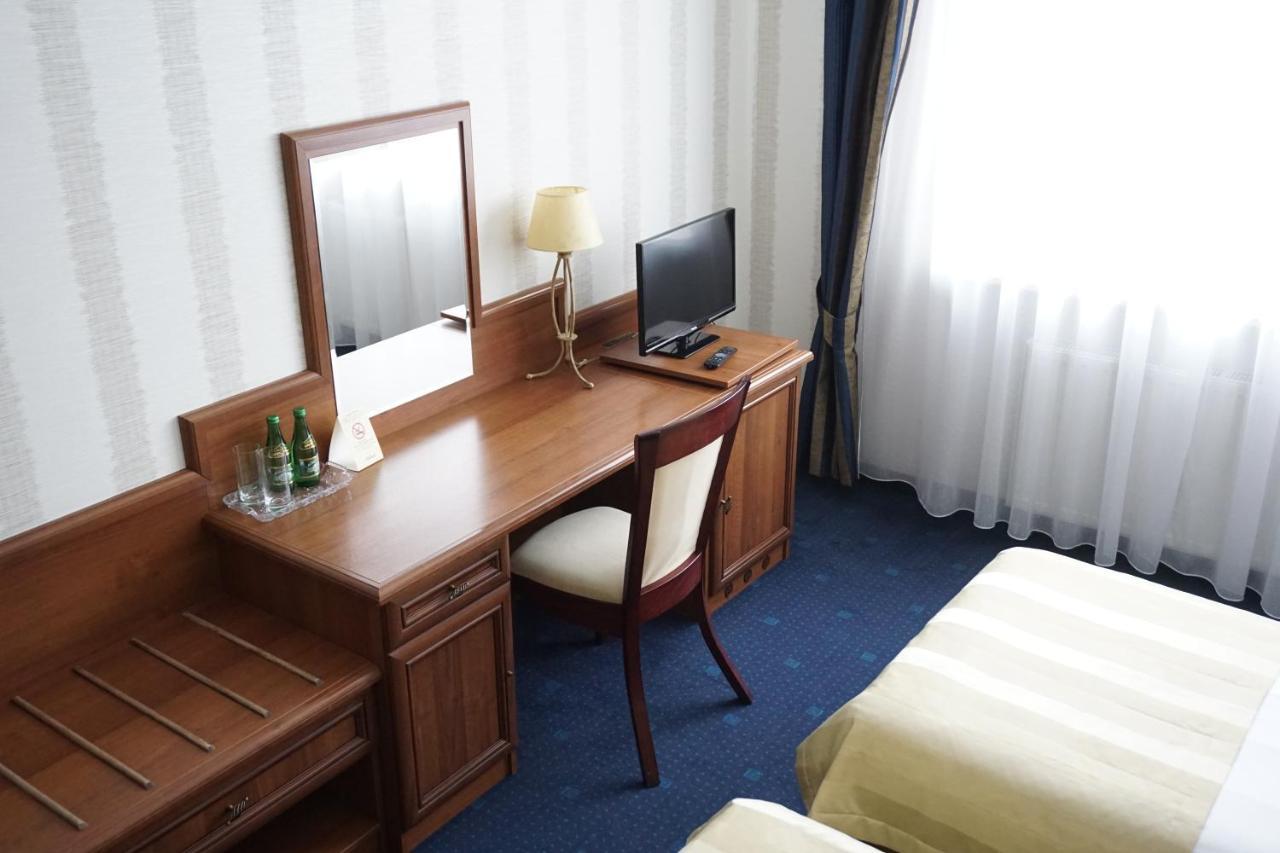 Hotel Mistral Marki  Εξωτερικό φωτογραφία